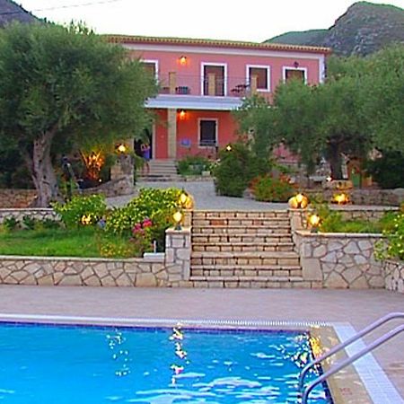 Anatoli Labreon Hotell Agia Marina  Exteriör bild