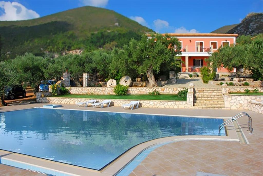 Anatoli Labreon Hotell Agia Marina  Exteriör bild