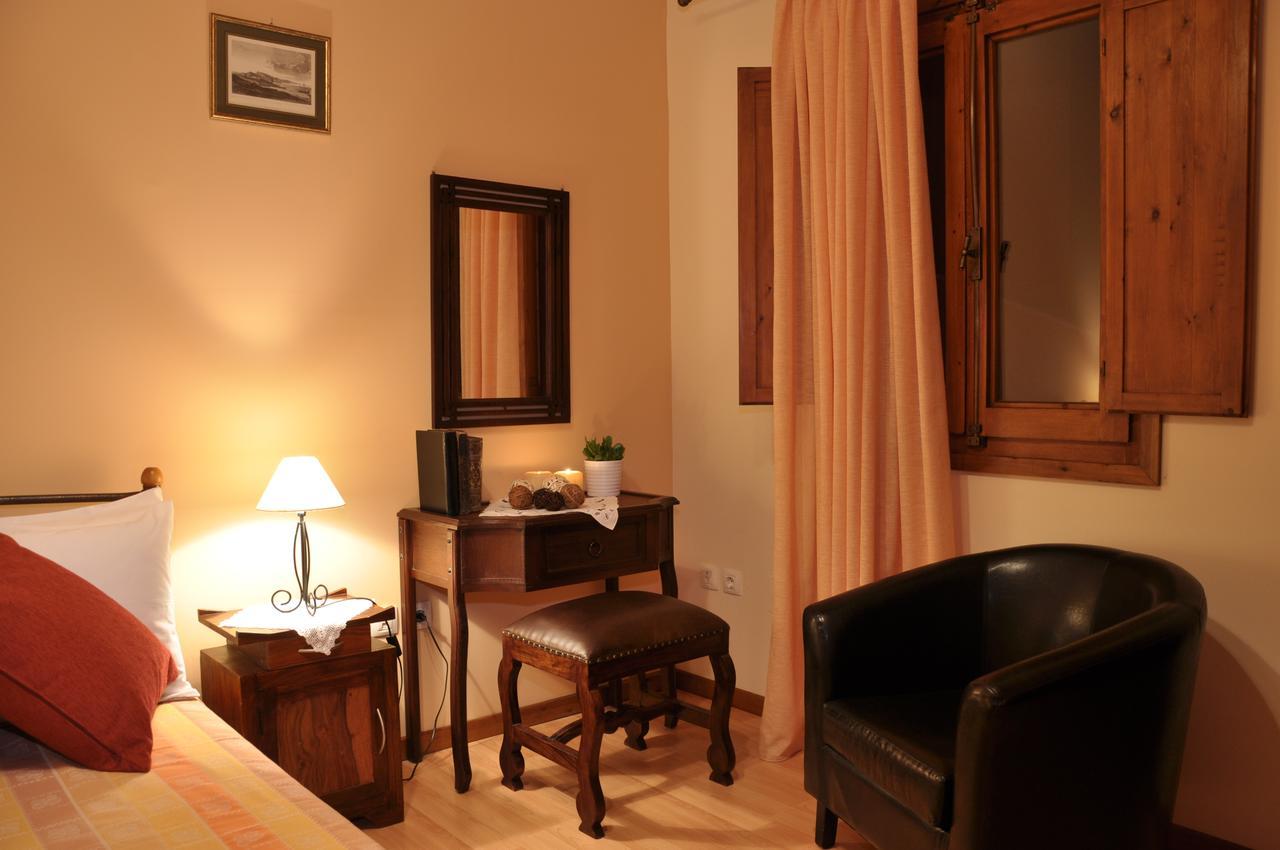 Anatoli Labreon Hotell Agia Marina  Exteriör bild