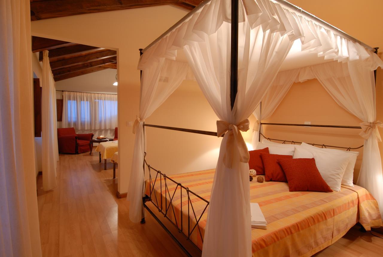 Anatoli Labreon Hotell Agia Marina  Exteriör bild