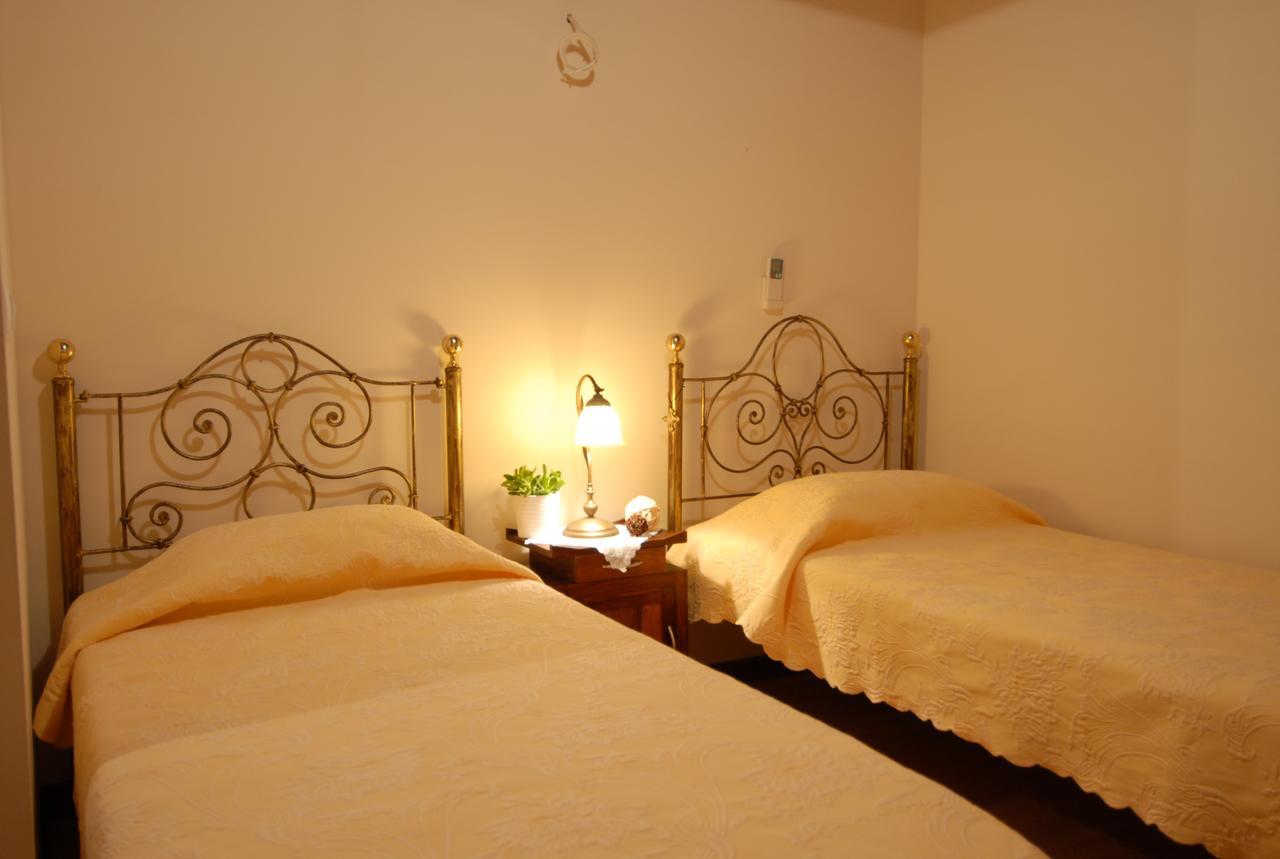 Anatoli Labreon Hotell Agia Marina  Exteriör bild