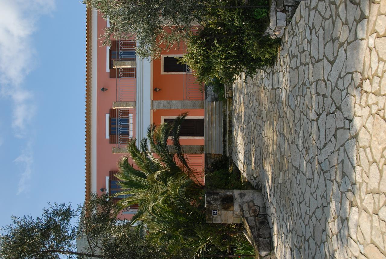 Anatoli Labreon Hotell Agia Marina  Exteriör bild