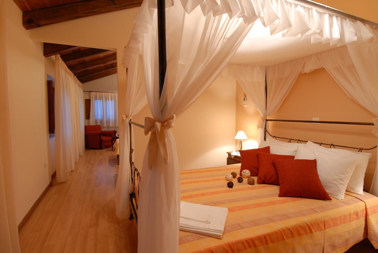 Anatoli Labreon Hotell Agia Marina  Exteriör bild
