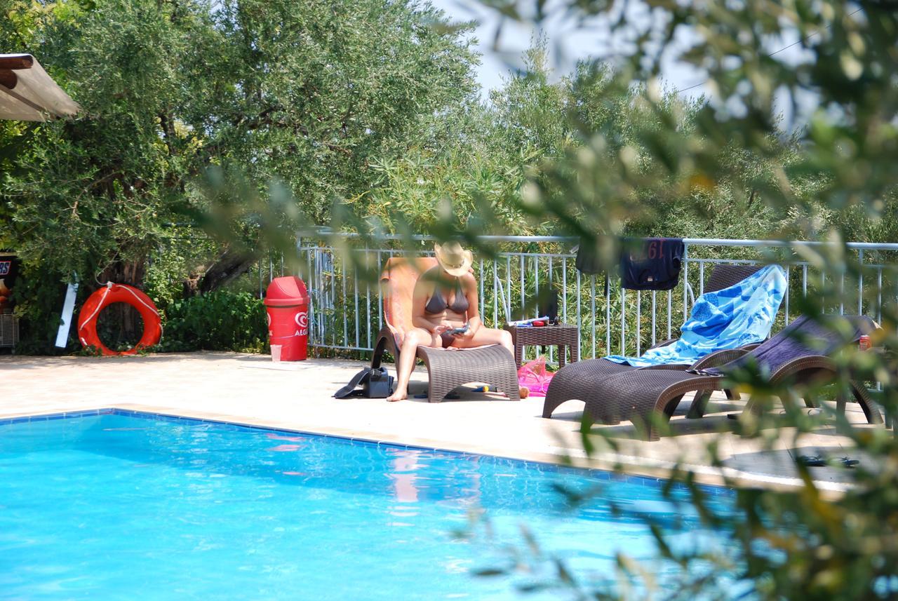 Anatoli Labreon Hotell Agia Marina  Exteriör bild