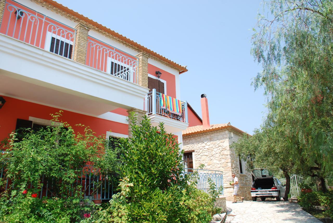 Anatoli Labreon Hotell Agia Marina  Exteriör bild