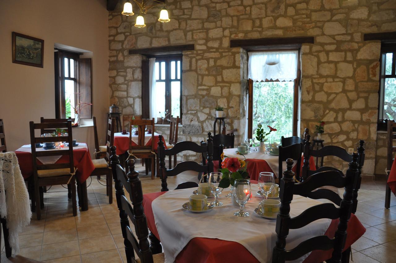 Anatoli Labreon Hotell Agia Marina  Exteriör bild