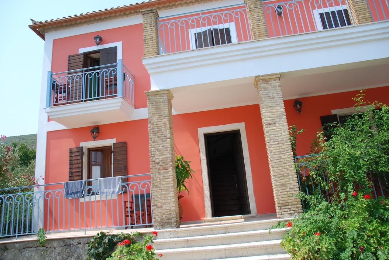 Anatoli Labreon Hotell Agia Marina  Exteriör bild